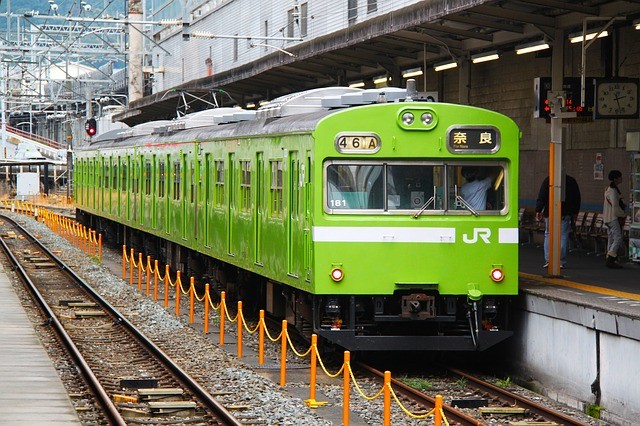 green-train-jr